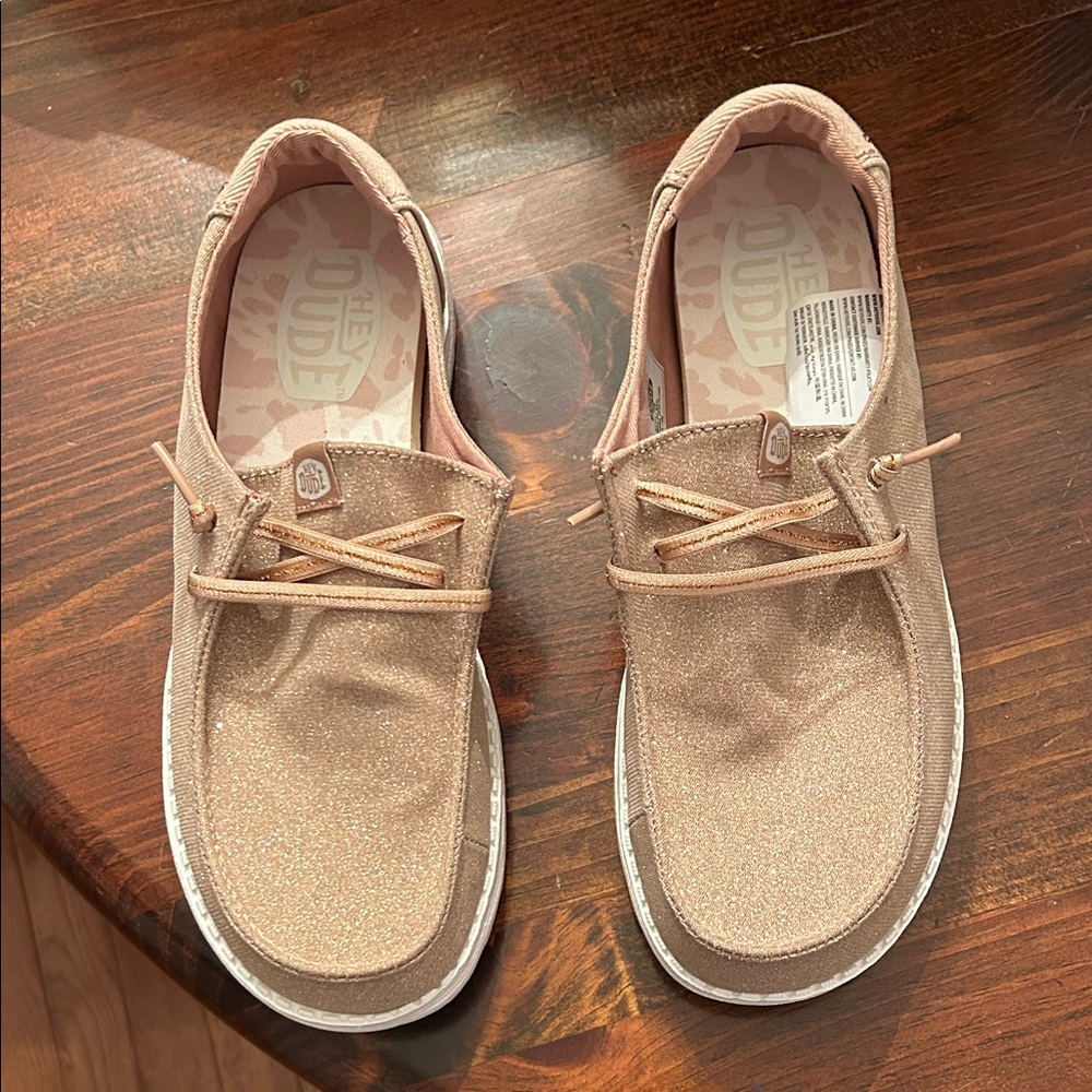 NEW Women’s Hey Dude Sparkly Rose Gold Shoes